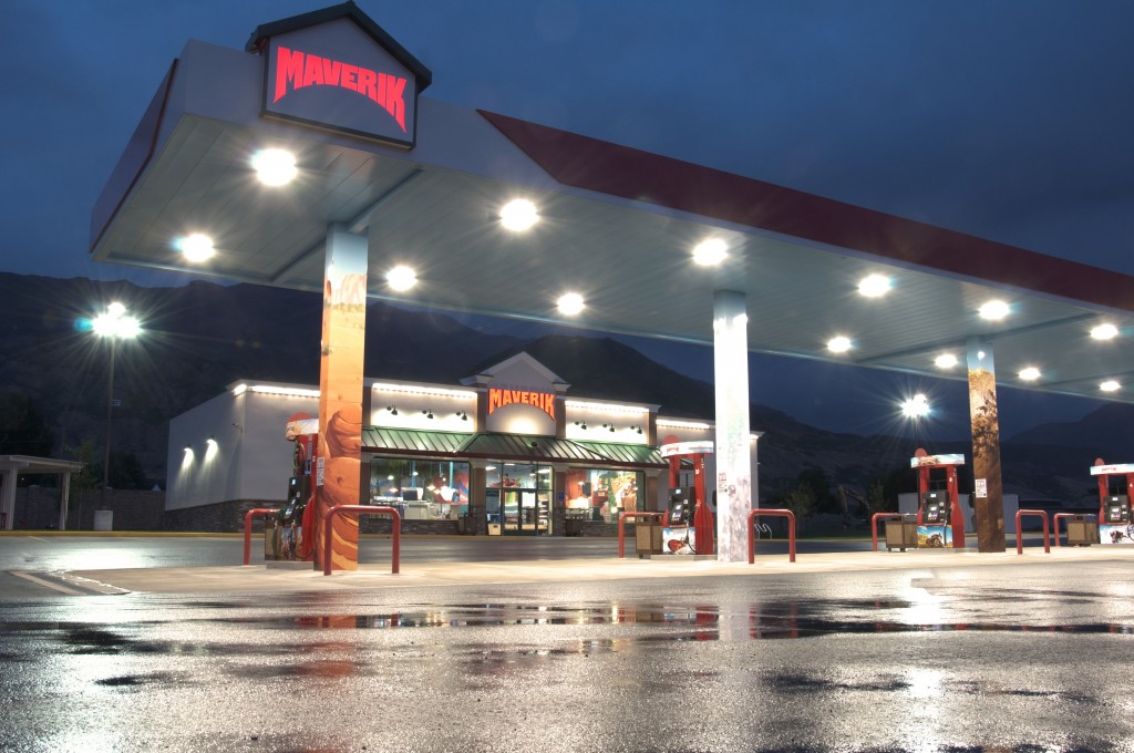 Maverik Exterior Night 757 X 515 Cameron Construction